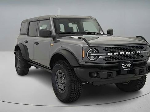 New 2025 Ford Bronco Badlands w/ Sasquatch Package image 1