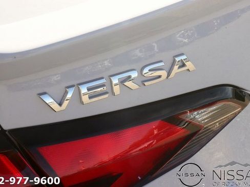 New 2025 Nissan Versa SR image 9