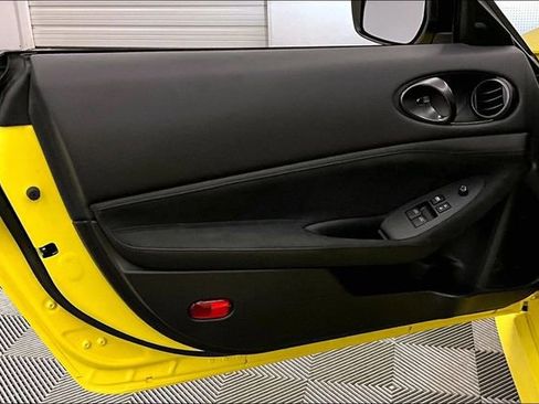 Used 2023 Nissan Z Performance w/ Floor Mat Package (L93) image 20