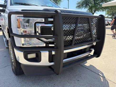 Used 2021 Ford F250 XLT w/ XLT Premium Package AWD/4WD image 9