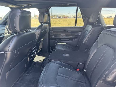Used 2019 Ford Expedition Limited w/ Equipment Group 301A AWD/4WD image 10