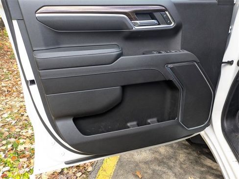 Used 2023 Chevrolet Silverado 1500 RST image 9