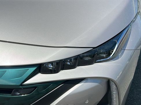 Used 2017 Toyota Prius Prime Advanced FWD image 8