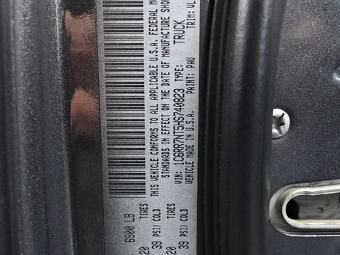 Used 2017 RAM 1500 Laramie image 46