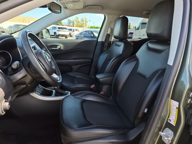 Used 2018 Jeep Compass Latitude w/ Popular Equipment Group FWD image 15