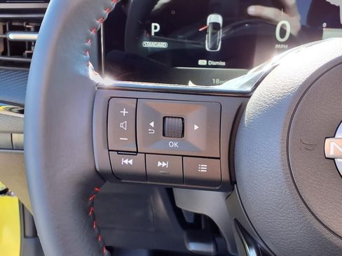 Certified 2025 Nissan Kicks SR image 15