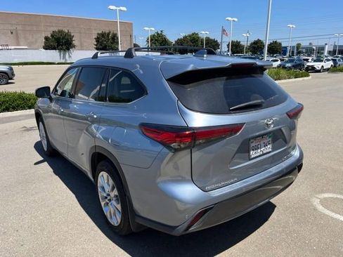 Used 2022 Toyota Highlander Limited AWD/4WD image 6