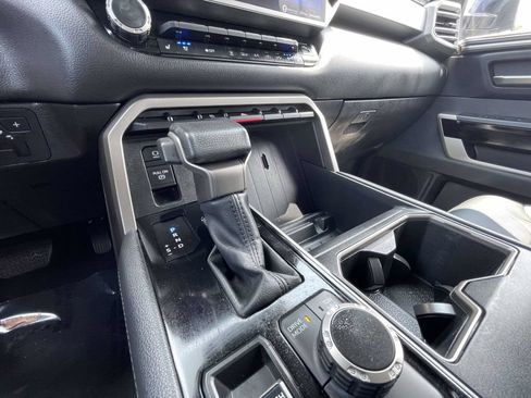 Used 2024 Toyota Tundra Limited AWD/4WD image 39