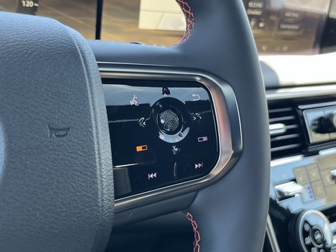 New 2026 Nissan Armada PRO-4X AWD/4WD image 31