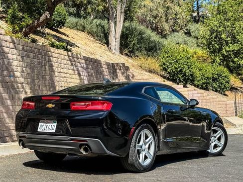 Used 2016 Chevrolet Camaro LT RWD image 20