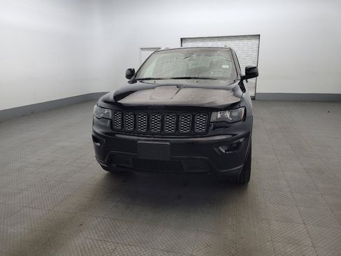 Used 2021 Jeep Grand Cherokee Laredo X image 15