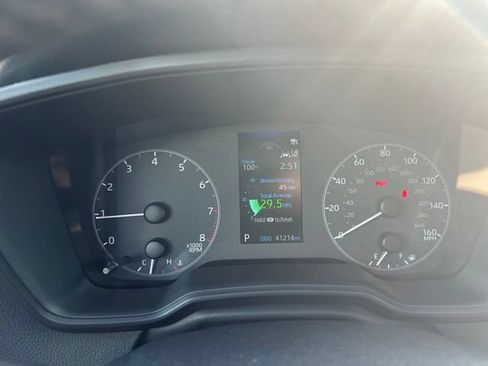 Used 2025 Toyota Corolla SE FWD image 6