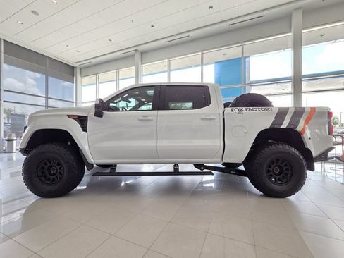 Used 2025 Chevrolet Silverado 1500 LTZ AWD/4WD image 3