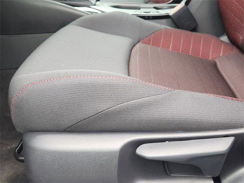 Certified 2025 Toyota Corolla SE image 18