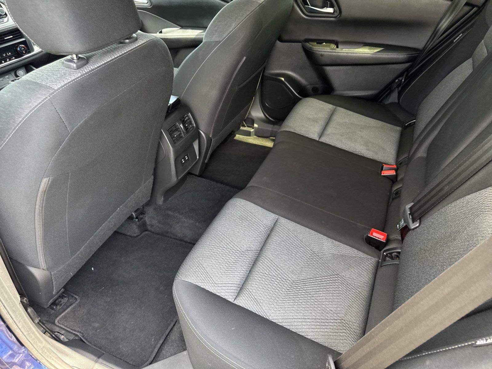 Used 2025 Nissan Rogue SV AWD/4WD image 21