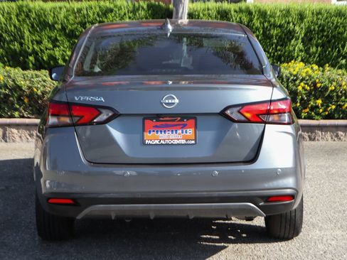 Used 2025 Nissan Versa SV w/ Trunk Package FWD image 7