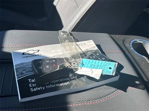 Used 2023 Chevrolet Suburban RST w/ Luxury Package image 5