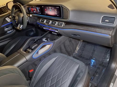 Used 2025 Mercedes-Benz GLS 63 AMG 4MATIC image 24