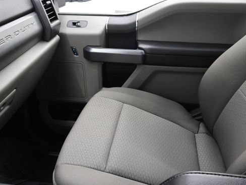 Used 2022 Ford F350 XLT w/ XLT Value Package image 13