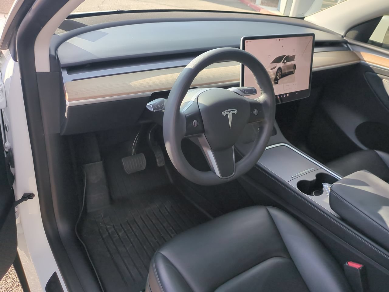 Used 2023 Tesla Model Y Long Range AWD/4WD image 10