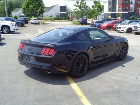 Used 2016 Ford Mustang GT w/ Black Accent Package RWD image 12