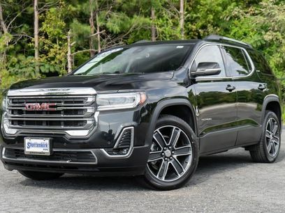 Used 2022 GMC Acadia SLT w/ Preferred Package