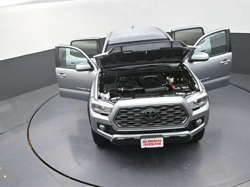 Used 2022 Toyota Tacoma TRD Off-Road image 36