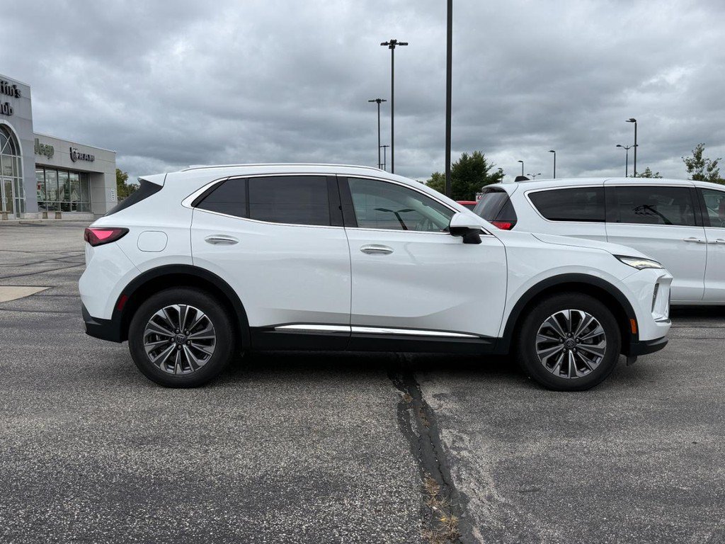 Used 2024 Buick Envision Preferred AWD/4WD image 2
