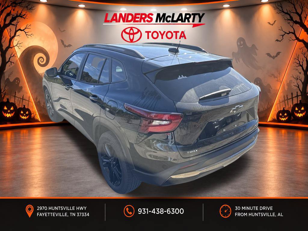 Used 2025 Chevrolet Trax ACTIV w/ Sunroof Package FWD image 7