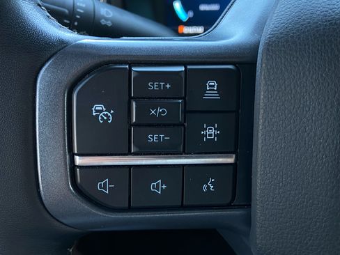 Used 2024 Ford F350 Lariat w/ Lariat Ultimate Package AWD/4WD image 22