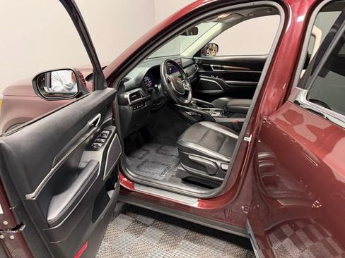 Used 2022 Kia Telluride LX AWD/4WD image 14