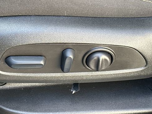 Used 2023 Chevrolet Equinox LT w/ LPO, Floor Liner Package image 39