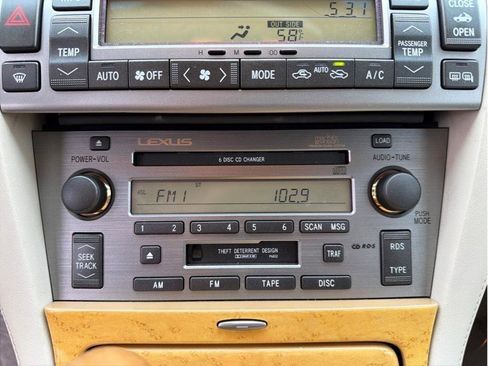 Used 2003 Lexus SC 430 Convertible RWD image 20
