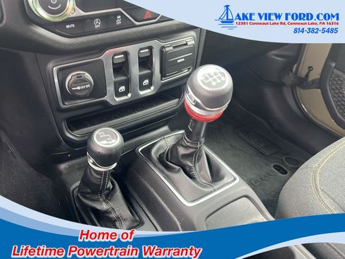 Used 2025 Jeep Wrangler Sport AWD/4WD image 4