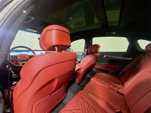 Used 2025 Genesis G80 3.5T Sport image 12