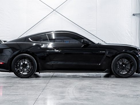 Used 2016 Ford Mustang Shelby GT350 image 6