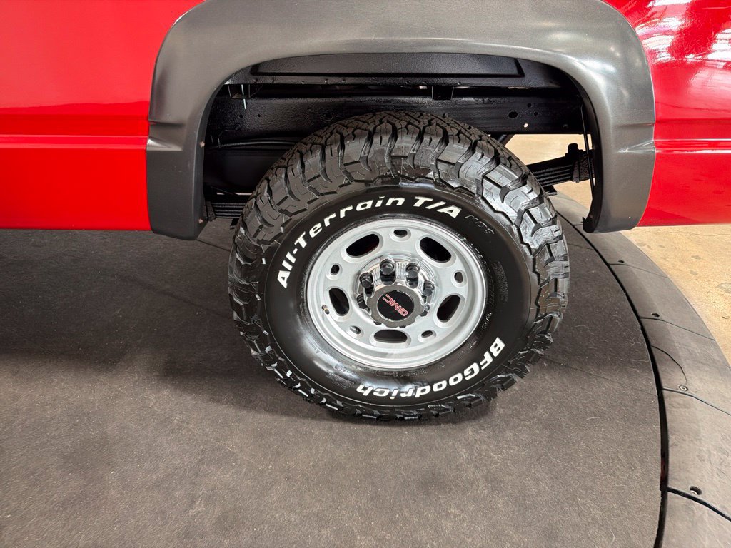Used 1995 GMC Sierra 2500 4x4 Regular Cab image 25