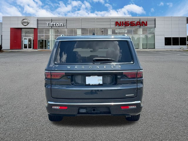 Used 2024 Jeep Wagoneer L Series II RWD image 6