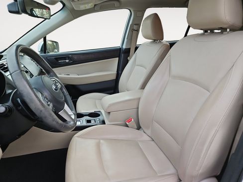 Used 2017 Subaru Outback 2.5i Limited image 9