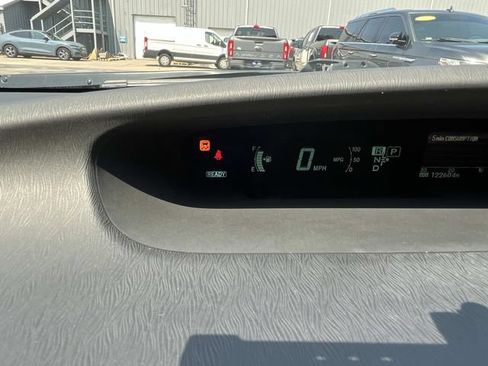 Used 2010 Toyota Prius Two FWD image 40