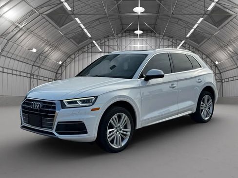 Used 2018 Audi Q5 2.0T Premium Plus w/ Premium Plus Package image 3