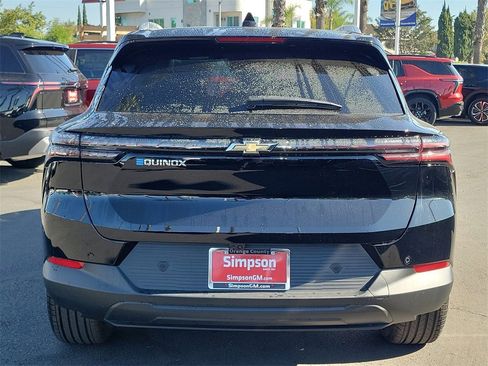 New 2026 Chevrolet Equinox EV LT image 21