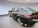 Used 2018 Toyota Camry XLE image 3