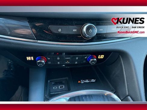 Used 2022 Buick Enclave Premium w/ LPO, Touring Package image 22