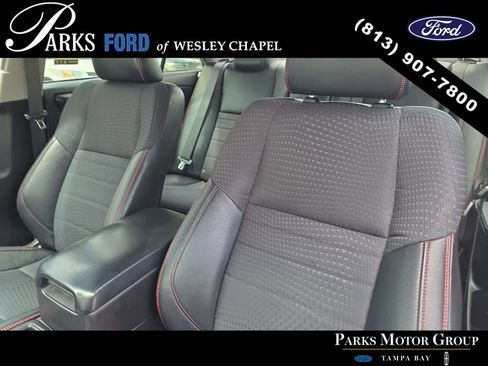 Used 2015 Toyota Camry SE FWD image 19