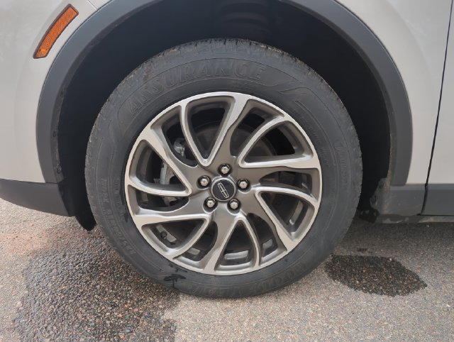 Used 2021 Lincoln Corsair AWD w/ Equipment Group 101A image 14