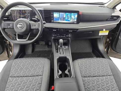 New 2026 Nissan Kicks SV w/ SV Premium Package FWD image 9