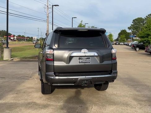 Used 2021 Toyota 4Runner Limited image 5