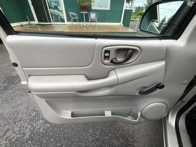 Used 2000 GMC Sonoma SL RWD image 8