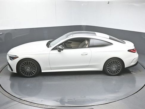 Used 2024 Mercedes-Benz CLE 300 4MATIC Coupe image 41